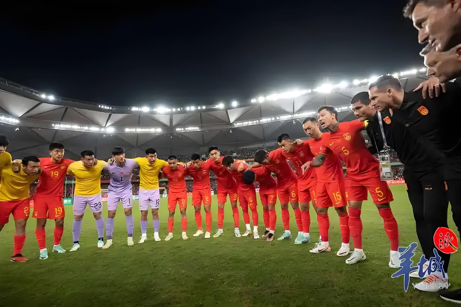 国内职业足球赛场上出现的精彩对决令人震撼! 国内职业足球赛场上出现的精彩对决令人震撼!