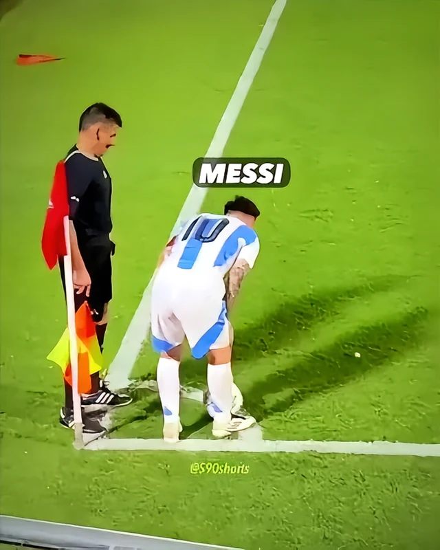 开云下载-国外联赛中球员奉献绝杀一击