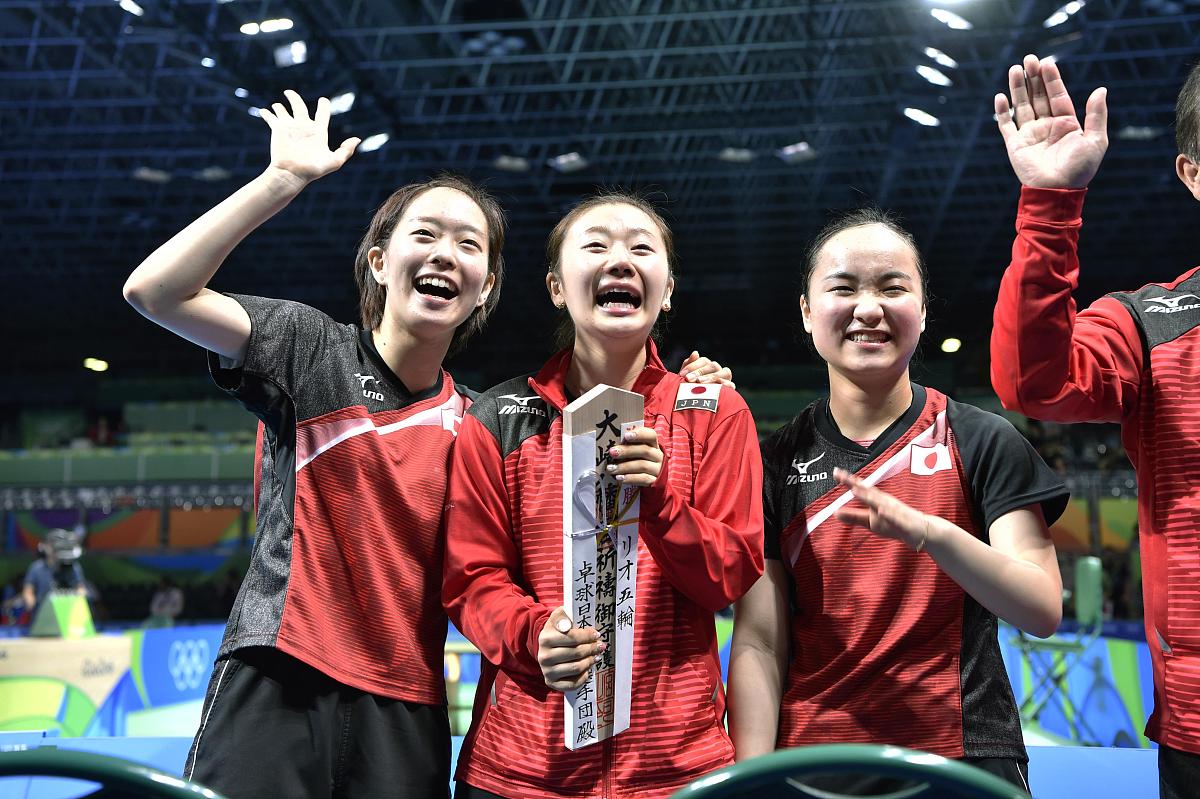 开云下载-关于决赛战局如火如荼，球员倾尽全力拼搏争夺胜利的信息