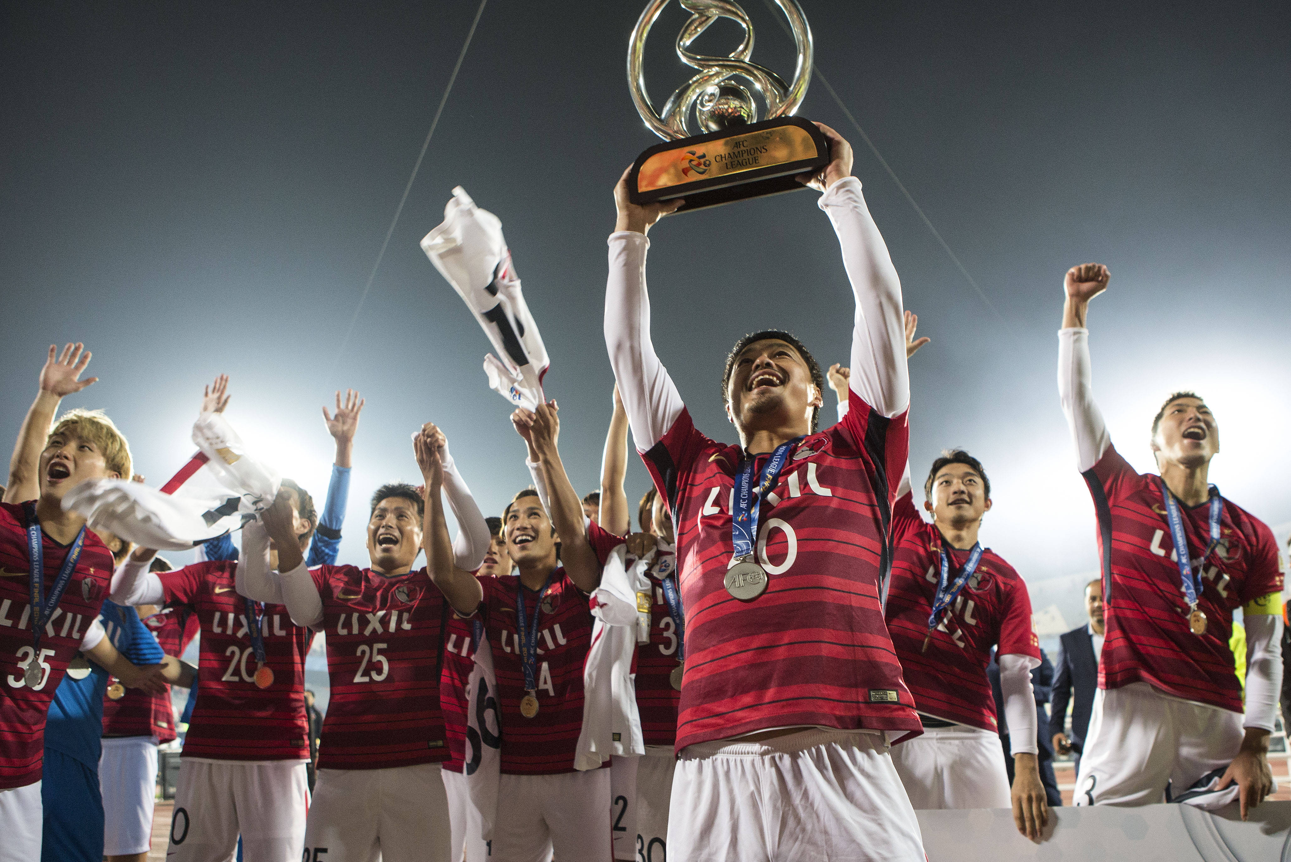 足球比赛收视率大增,观众喜爱 足球比赛收视率大增,观众喜爱